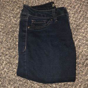 DARK WASH SKINNY JEANS